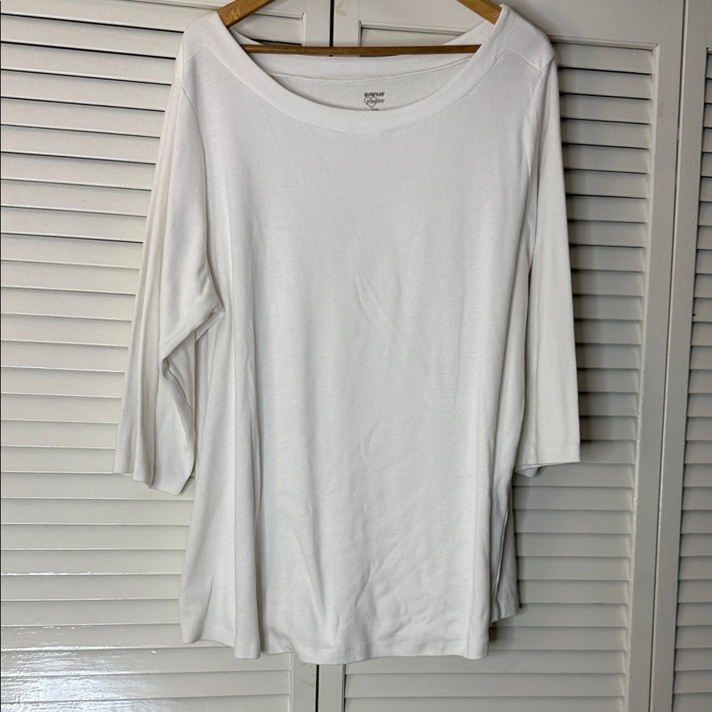 Avenue Women's Cream Long Sleeve Top